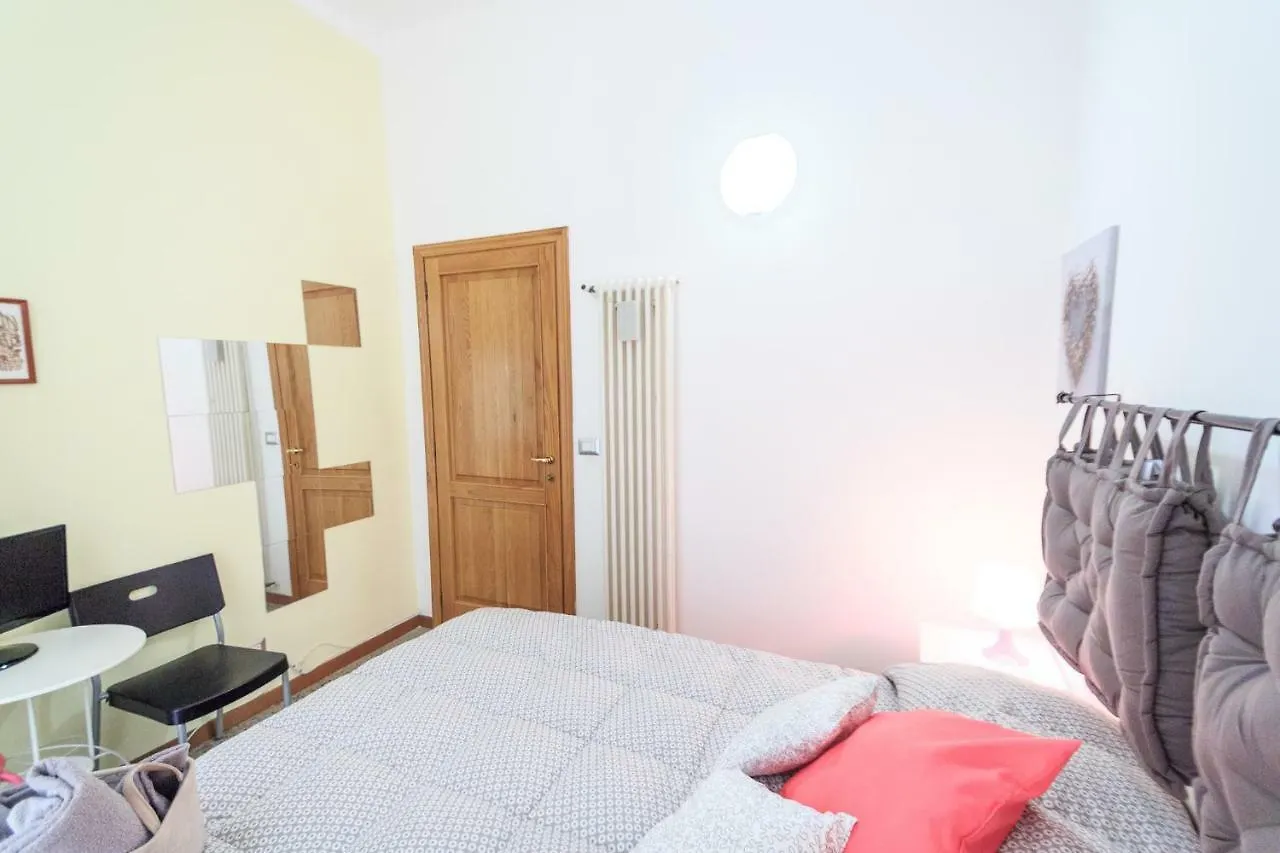 Guest house Camera Privata A 20 Metri Dal Mare Varazze Italy